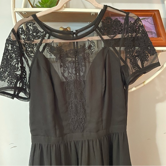Kimchi Blue Women's 6 Black Lace Short Sleeve Lined Dress - Picture 4 of 10